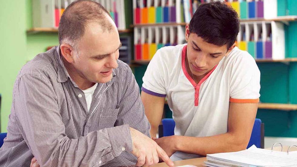 IAG Advisor and student